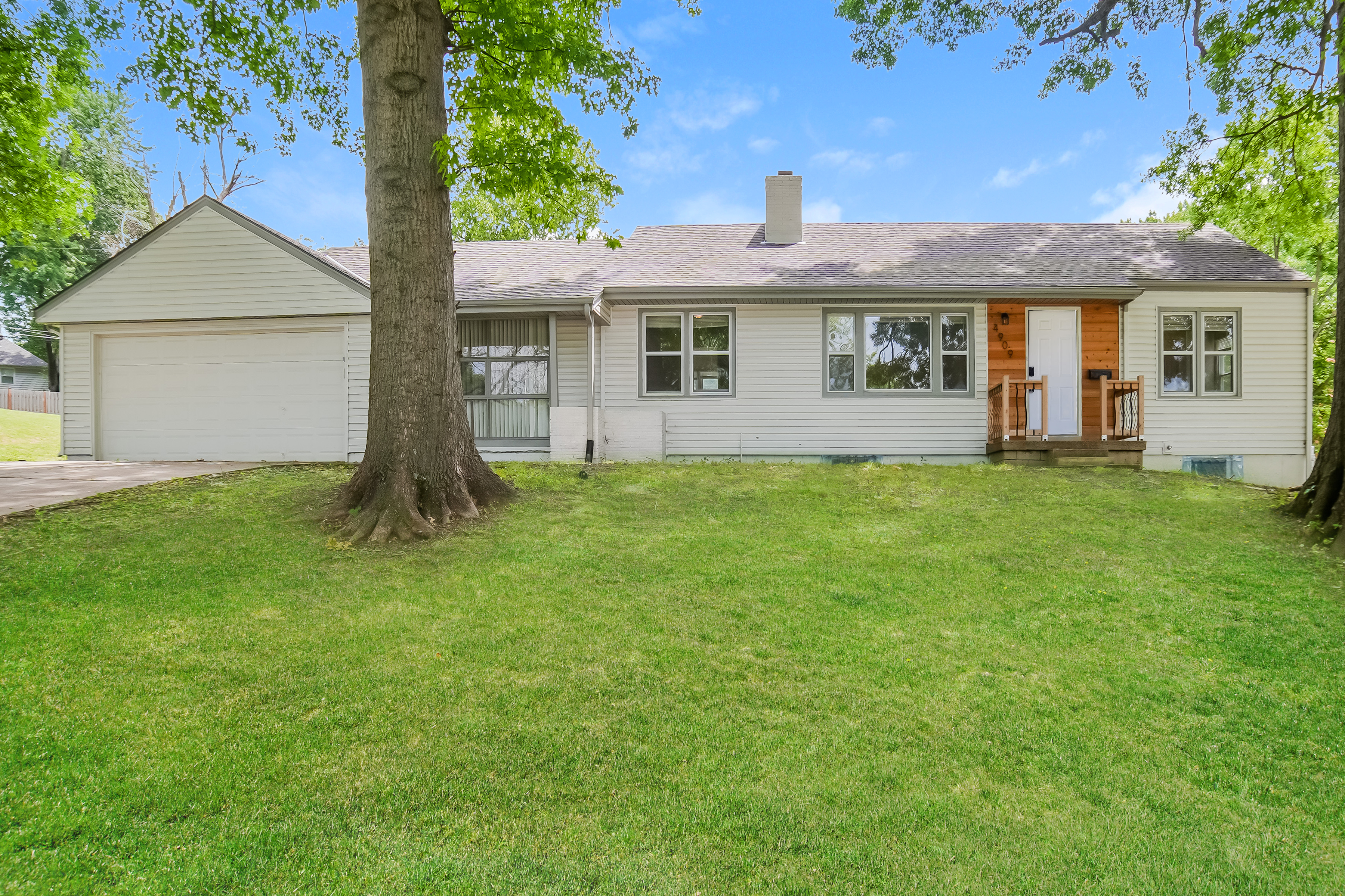 4909 Norwood Avenue Kansas City, MO 64133